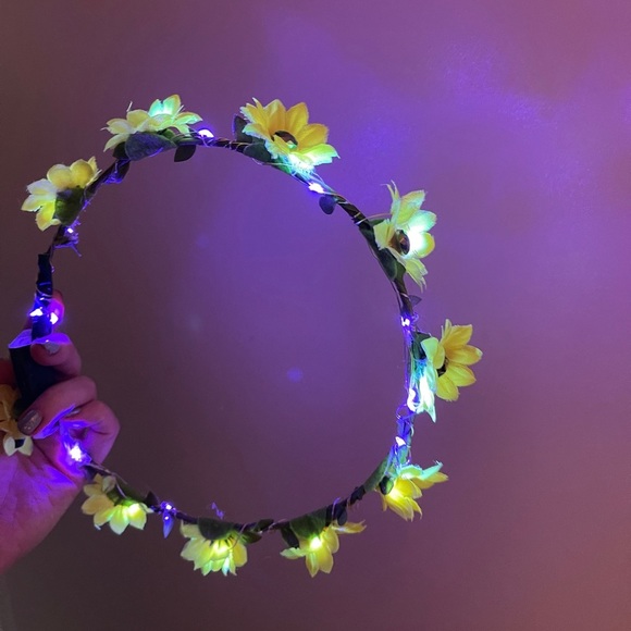 Floral light up bohemian daisy yellow festival headband flower crown led - Picture 1 of 8